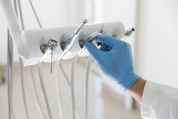 Professional Emergency Dentist technician working in Yukon, OK